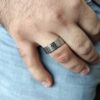 Anel em aço para homem com padrão entrelaçado