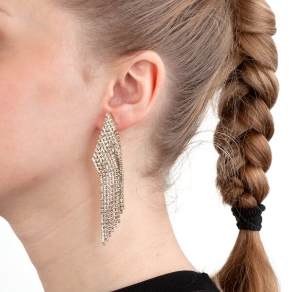 Brincos em aço com brilhantes