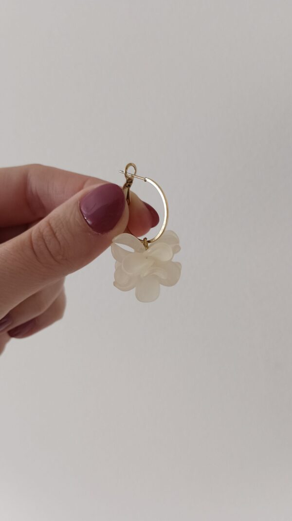 Brincos em forma de flor